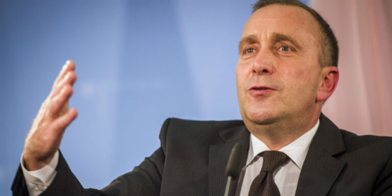 Schetyna plans US tour to meet John Kerry