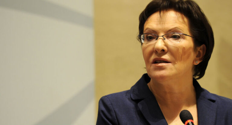 PM Kopacz discusses personnel issues