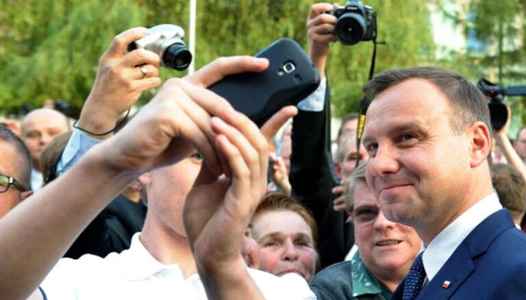 President-elect Duda gets 48 percent thumbs up