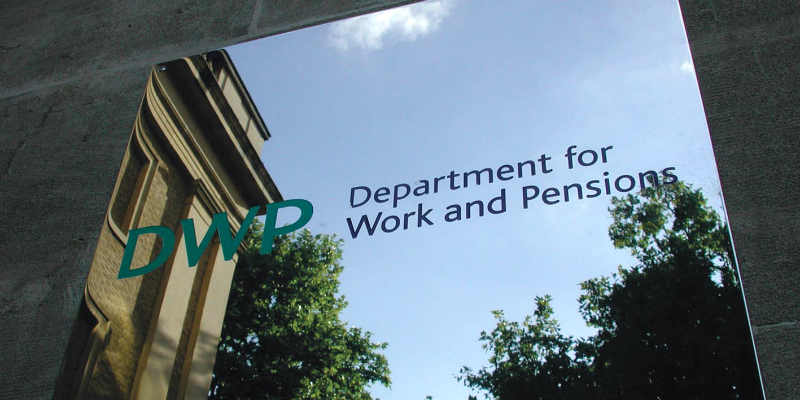 Departament Pracy i Emerytur (DWP) z nowymi uprawnieniami. 5 zmian jakie wprowadza ustawa