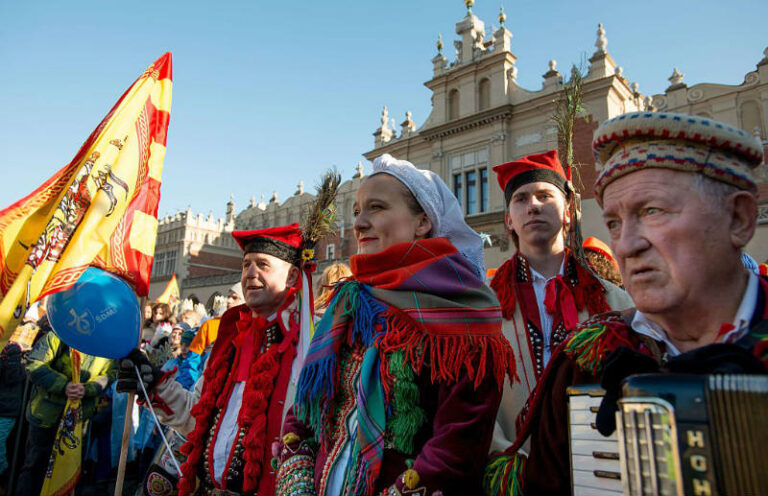 Poles to follow World Youth Days through media