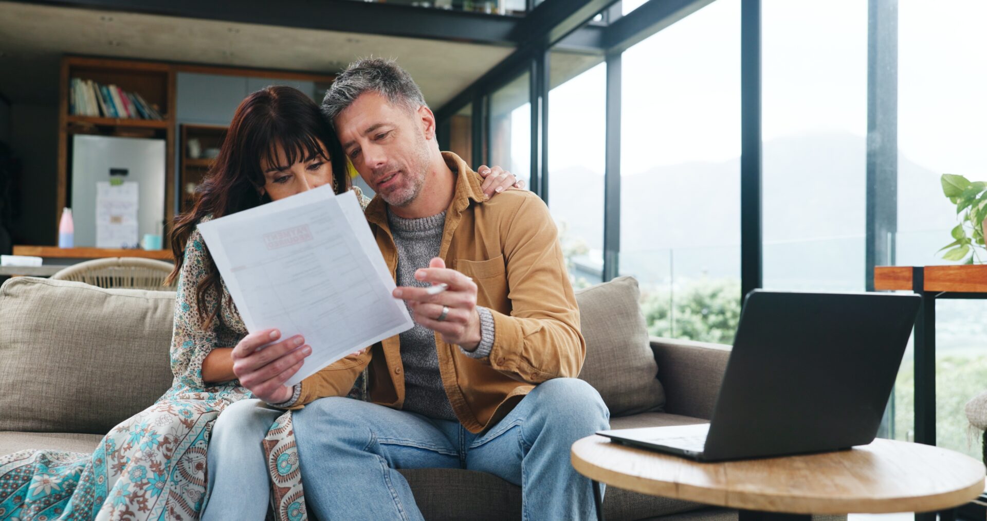 Mniej niż jedna na pięć osób rozumie pojęcia RRSO i APR i umie poprawnie porównać oferty kredytów. Foto: shutterstock.com