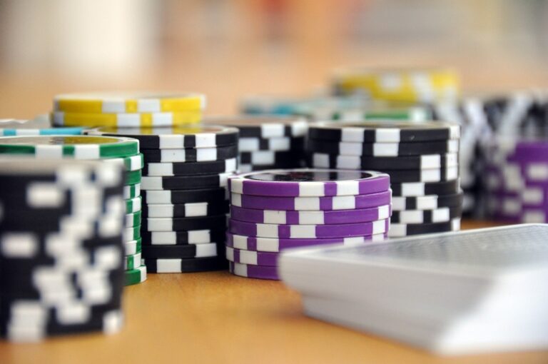 What Products Are Mitigating the Fall of Gambling Revenue in Poland?