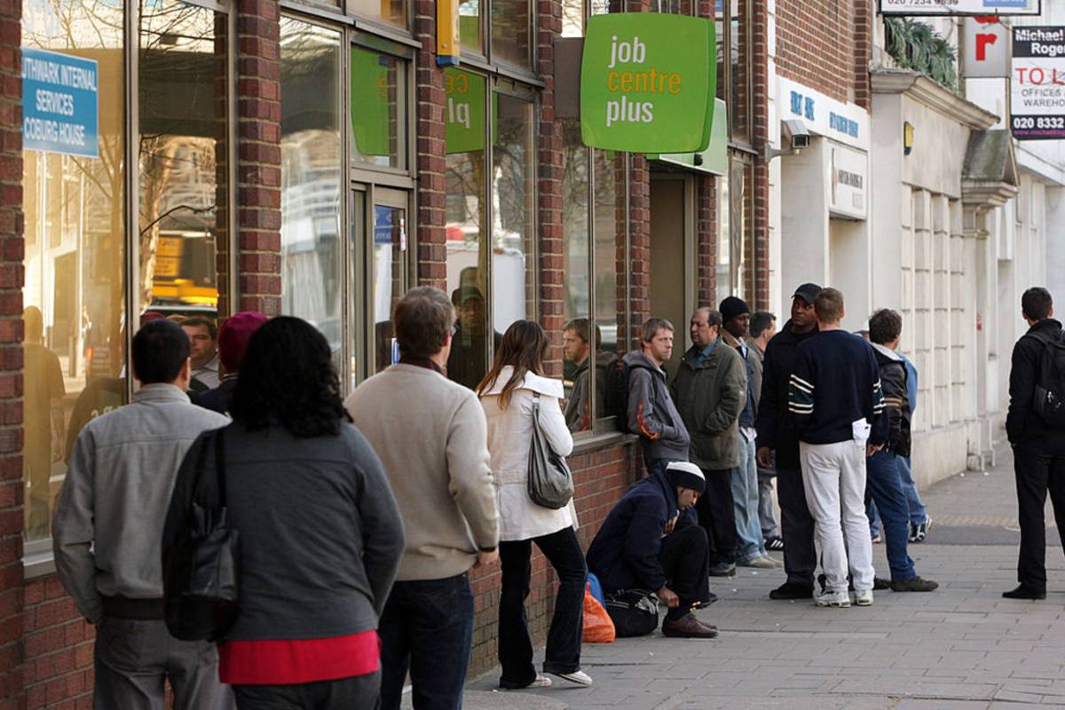 63 tysiące świadczeń wstrzymane tylko w jednym miesiącu. Większość z jednego powodu
