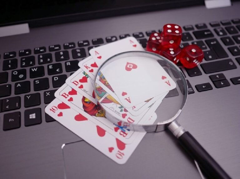 What are the trends for online gaming in 2022?