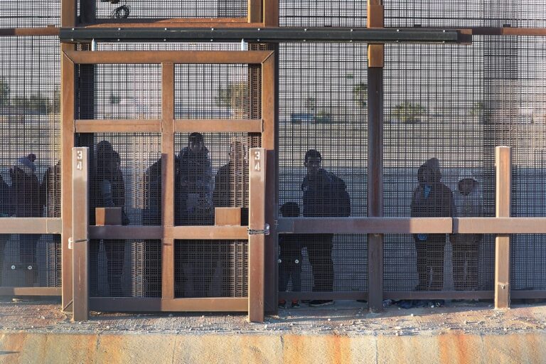 Illegal firearms flow on the U.S-Mexican border