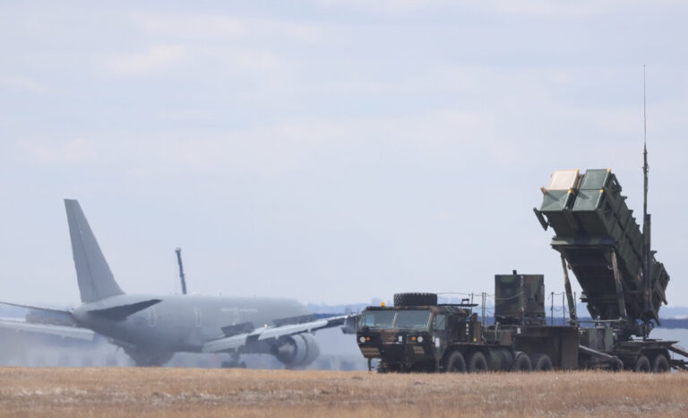 AUKUS Members Strengthen Cooperation in Developing Hypersonic Missiles