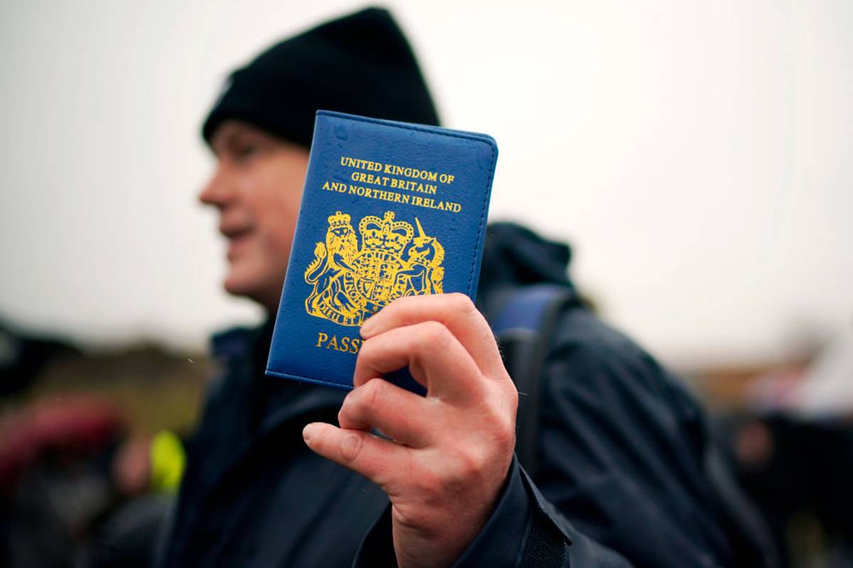 Nieoficjalne pieczątki w paszporcie mogą być fajną pamiątką... albo ogromnym problemem fot. Getty Images