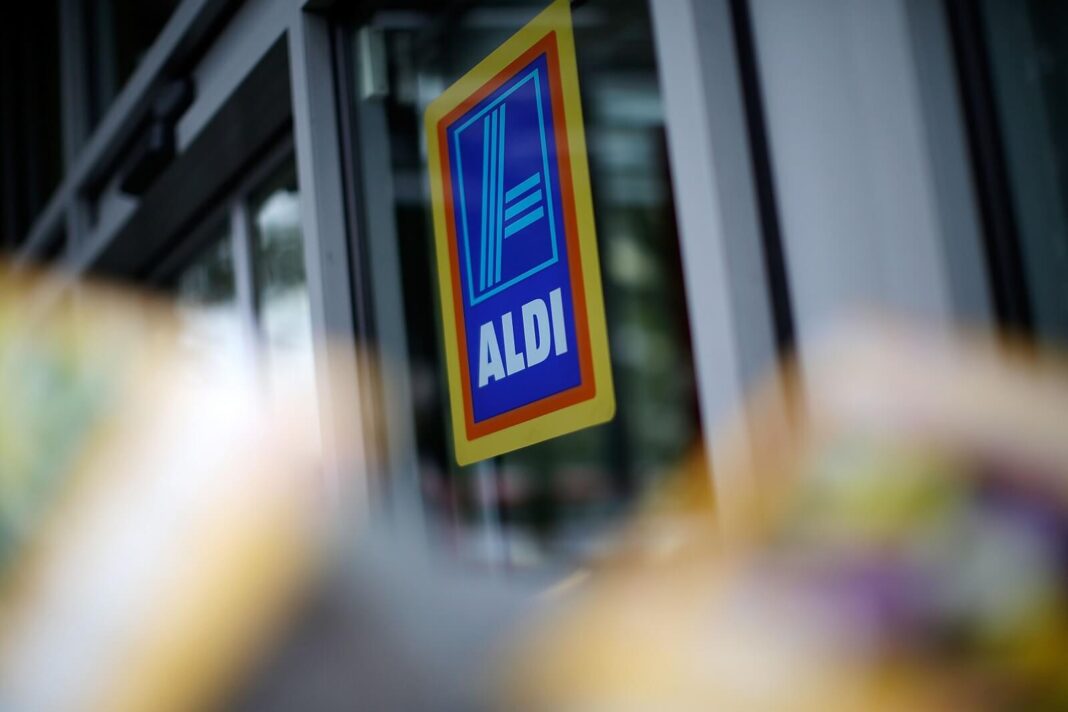 Aldi pobiera opłatę od klientów w wysokości 10 funtów za wejście do sklepu