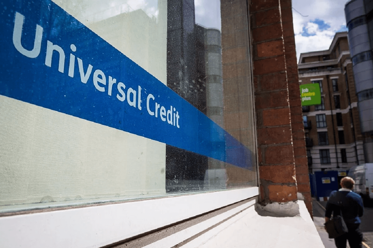 Nadpłata zasiłku Universal Credit