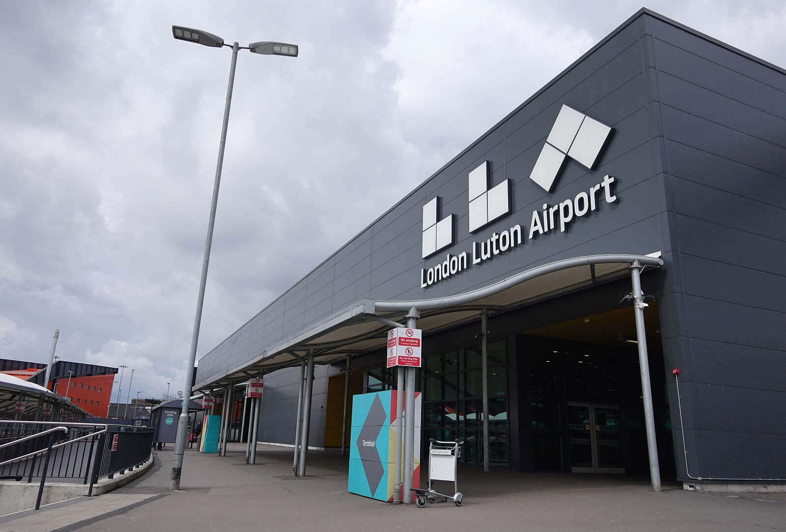 Minister transportu Heidi Alexander dała „zielone światło” w tym zakresie władzom London Luton Airport.