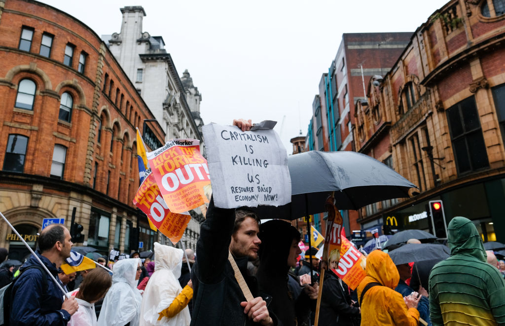 Protest w Londynie przeciw zmianom w systemie socjalnym 7 czerwca