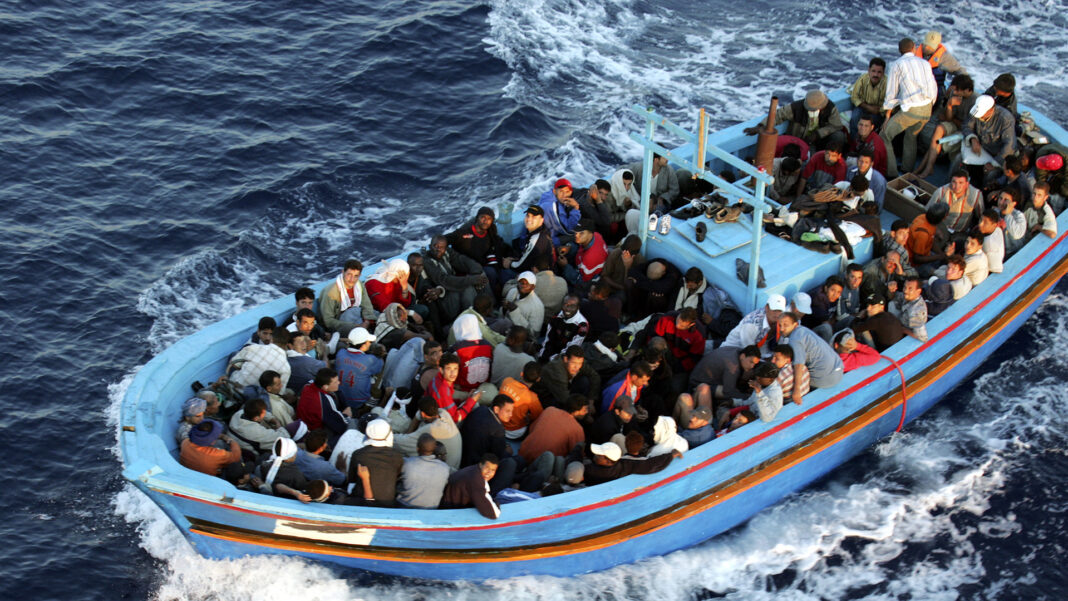 Kryzys migracyjny w Wielkiej Brytanii. Rząd zapłaci za mieszkania dla nielegalnych imigrantów fot. Marco Di Lauro/Getty Images
