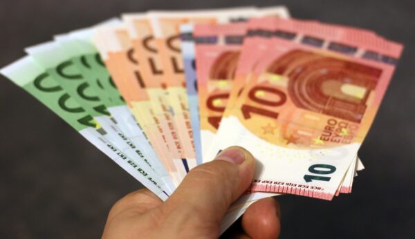Lipiec 2025 w finansach - emerytury, podwyżki, podatki