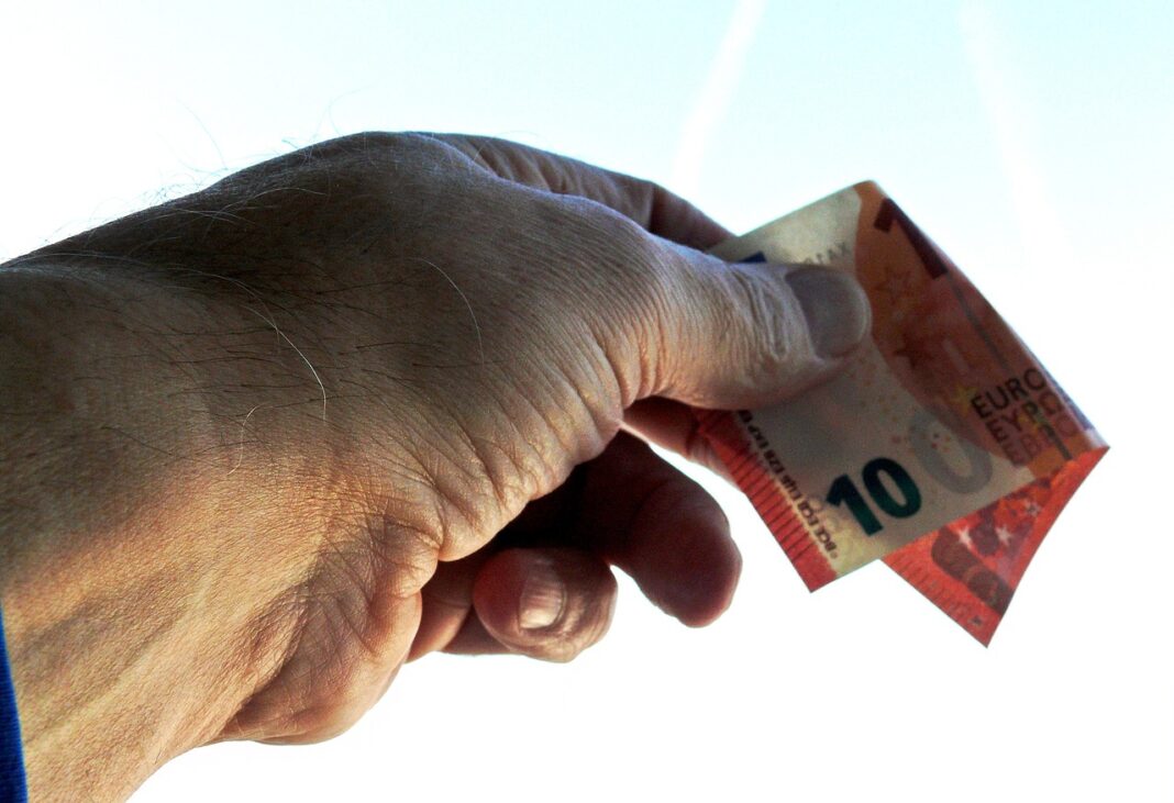 Lipiec 2025 w finansach - emerytury, podwyżki, podatki