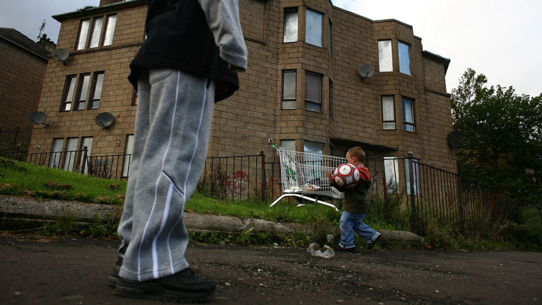 Ubóstwo wśród dzieci w UK rośnie w ogromnym tempie. Eksperci żądają działań od władz fot. Jeff J Mitchell/Getty Images