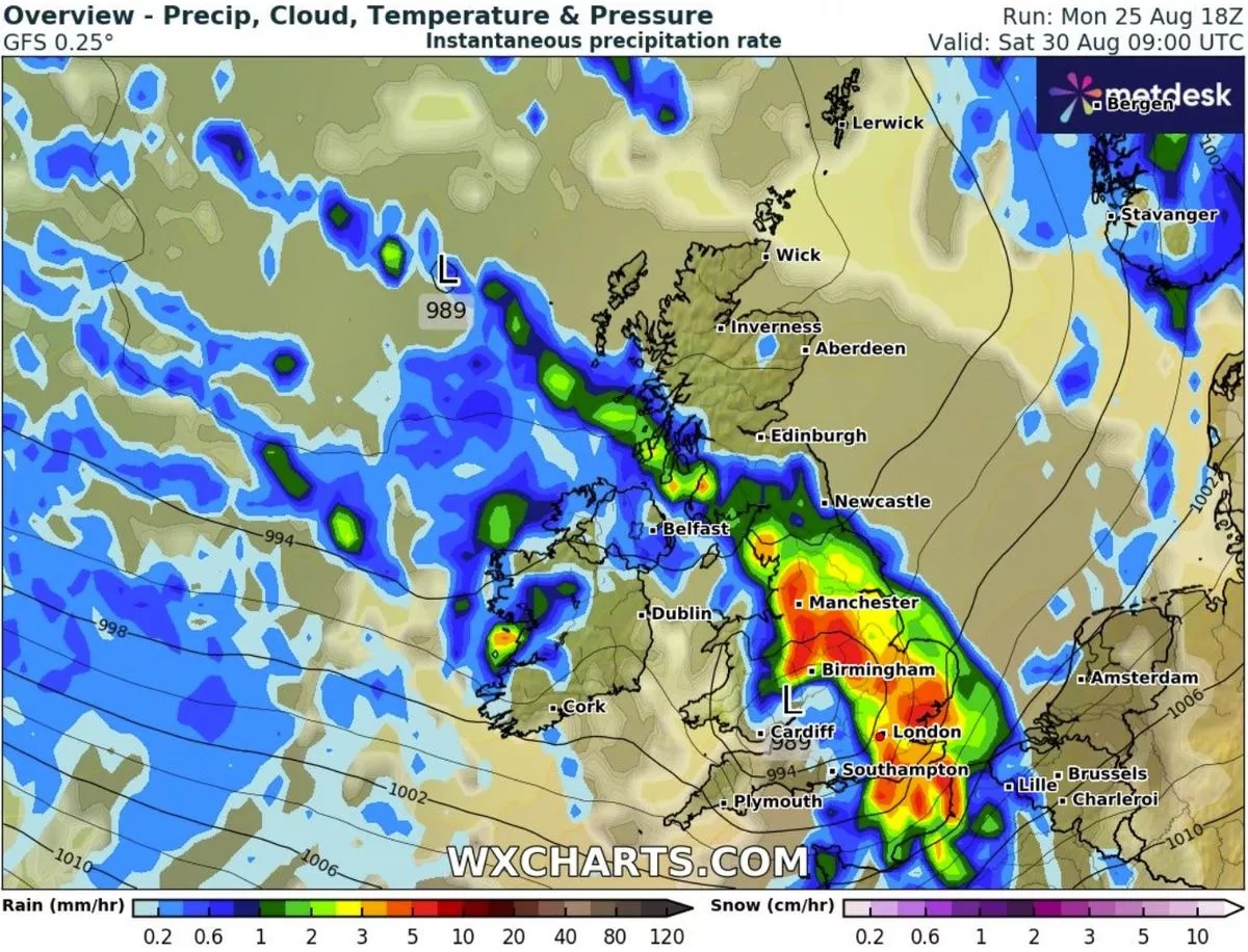 Prognoza pogody: nad Wielką Brytanię nadciągają dwie burze fot. WXCharts