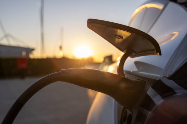 Nowe przepisy dla aut elektrycznych od 1 września
