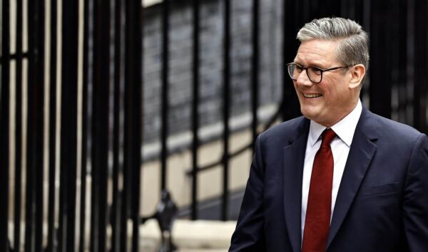 Keir Starmer chce walczyć z nielegalną imigracją wprowadzając obowiązkowe ID