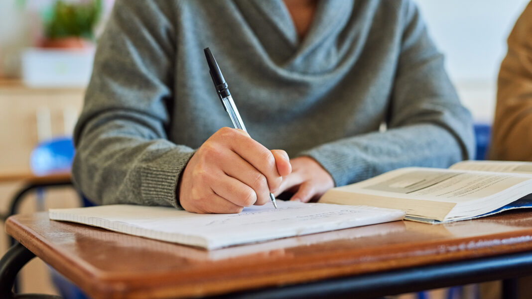 Eksperci ostrzegają: Szkoły podstawowe w Wielkiej Brytanii będą się zamykać fot. Shutterstock