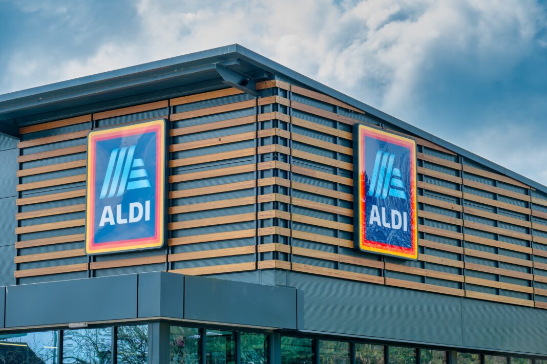Tajne sklepy Aldi? Brzmi nietypowo, jednak to nie żart, a nowa, pomysłowa inicjatywa popularnej sieci dyskontów. Tajne sklepy Aldi? Brzmi nietypowo, jednak to nie żart, a nowa, pomysłowa inicjatywa popularnej sieci dyskontów.