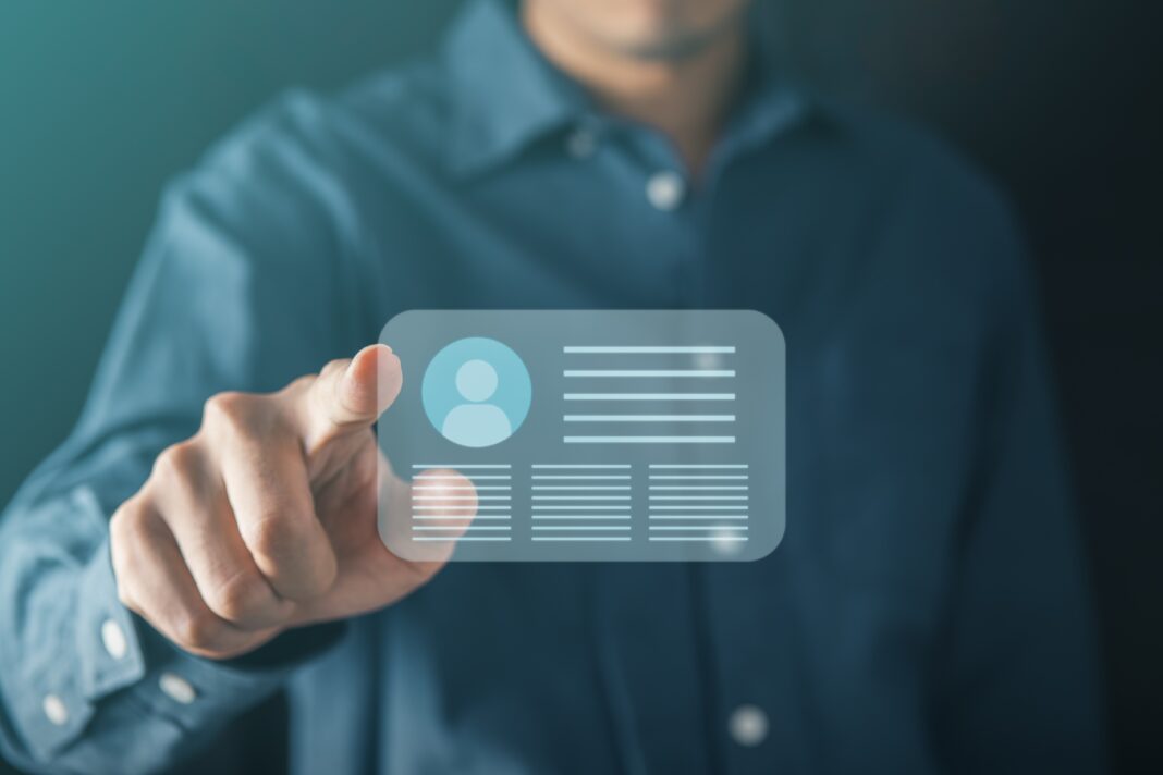 Businessman,And,Digital,Id,Profile,Card,For,Modern,Business,Authentication cyfrowe dowody tożsamości