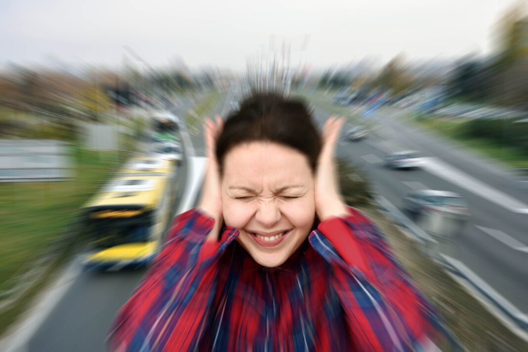 hałas w autobusach