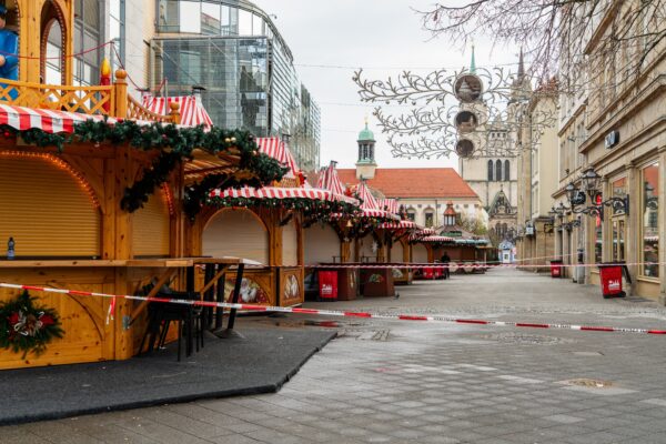 Jarmarki bożonarodzeniowe pod presją strachu. Między tradycją a realiami nowego świata