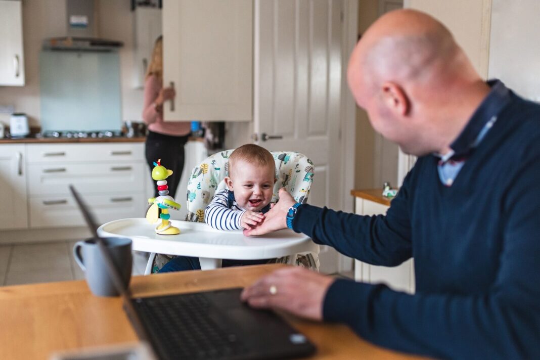 Tax-Free Childcare to polecana przez HMRC pomoc dla rodziców w opiece nad dziećmi