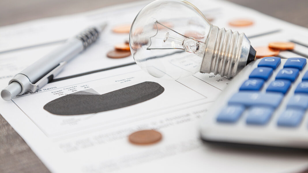 Podwyżka cen energii w UK. Istnieją organizacje, które oferują pomoc najbardziej potrzebującym fot. Shutterstock