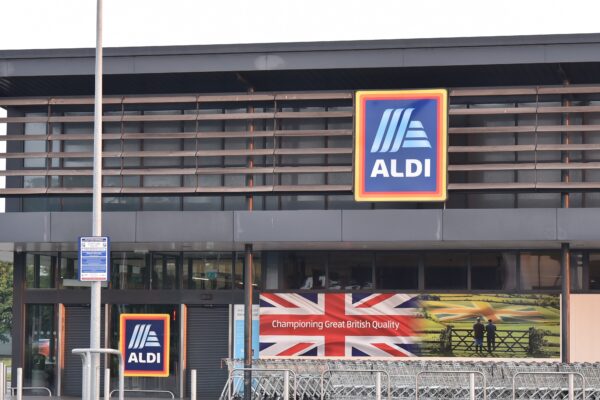 6  sieci sklepów  – Aldi, Lidl, Tesco, Sainsbury’s, Asda i Morrisons – wspiera apel