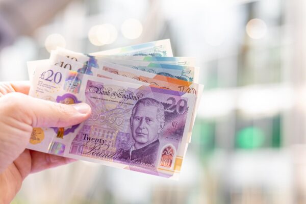 Program oszczędnościowy Help to Save cieszy się ogromnym zainteresowaniem