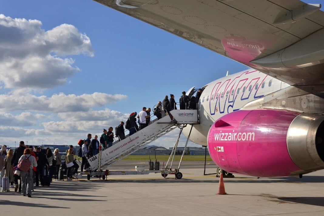 Wizz Air zmniejsza liczbę lotów z Gatwick
