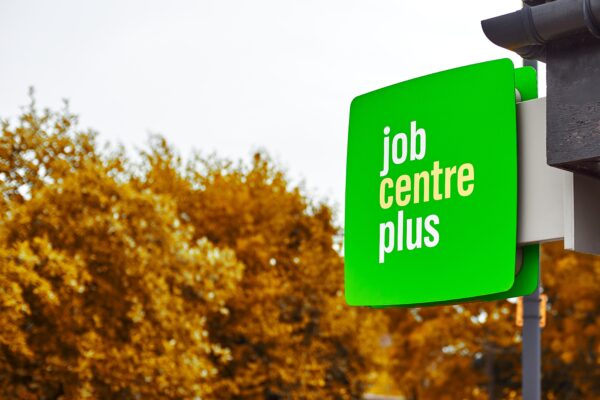 Bezrobocie w UK rośnie i stanowi poważny sygnał ostrzegawczy