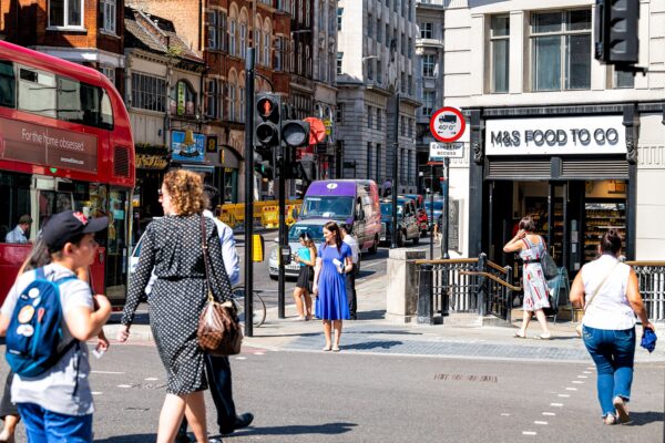 Brytyjczyków niepokoi imigracja bardziej niż stan gospodarczy kraju