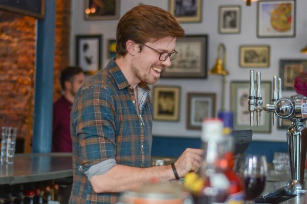 Stawka minimalna dla osób w wieku 18 -20 lat wzrośnie aż o 8,5 proc.