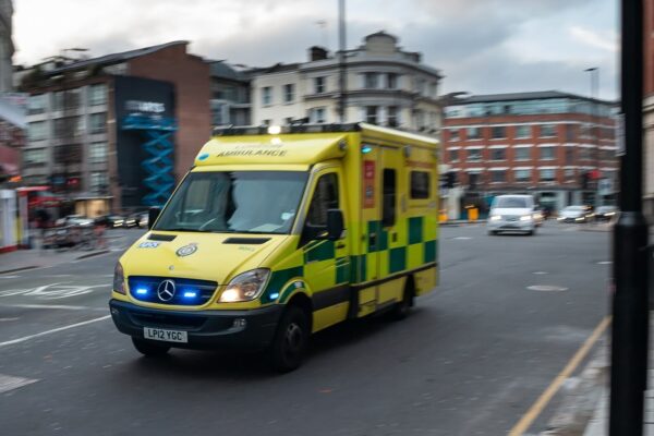 W przypadku pobytu w szpitalu świadczeniobiorca musi poinformować o tym DWP