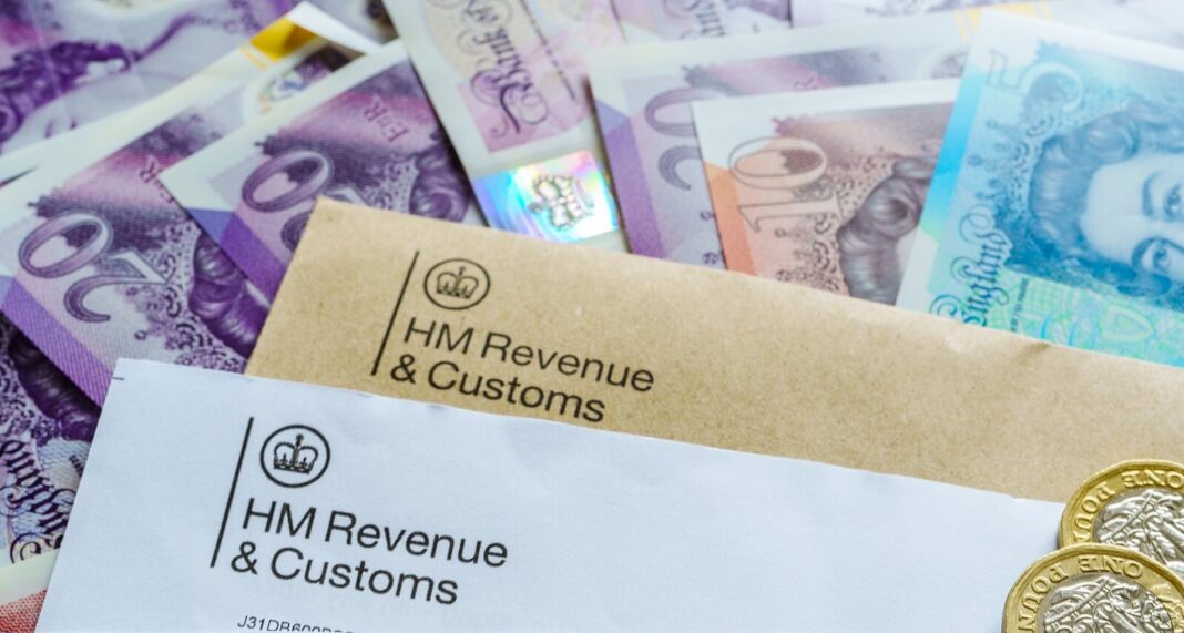 Niesłusznie odebrano zasiłek na dziecko tysiącom osób