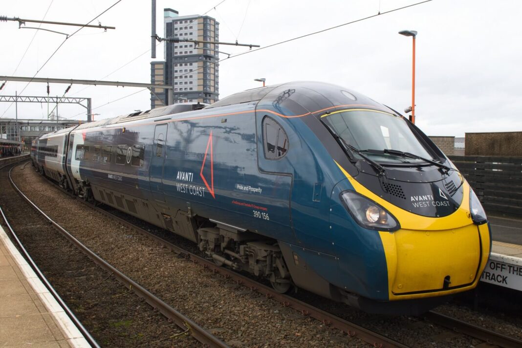 Wypadek pociągu jadącego do Londynu