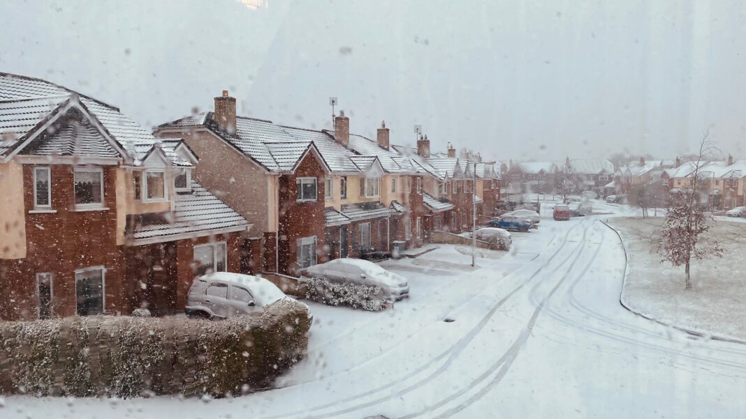 Wsparcie finansowe w czasie mrozów - grupy uprawnione, zasady i procedura w 2025 roku