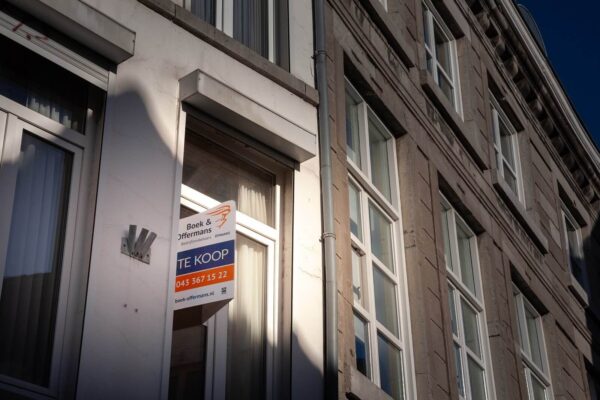 Wiele osób - a zwłaszcza młodych ludzi - nie stać na kupno domu