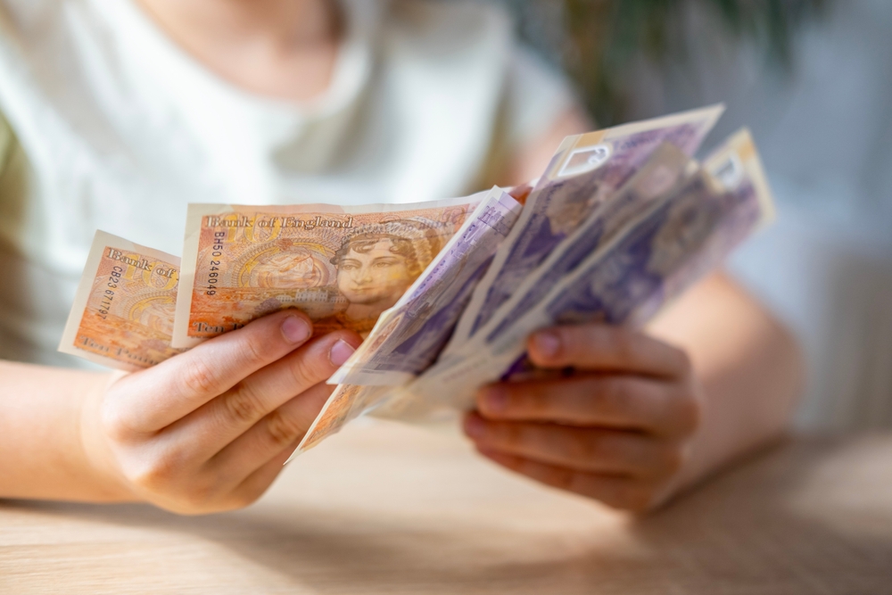 Pieniądze zostają w DWP, bo świadczeniobiorcy nie wiedzą, że mogą pozyskać dodatkowe środki