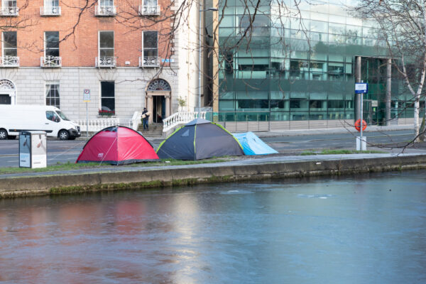 12 tysięcy bezdomnych, w tym 3883 dzieci. Dramatyczna sytuacja w stolicy