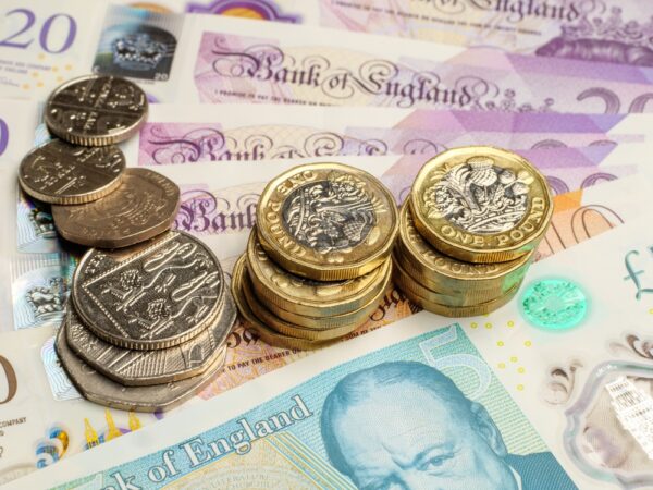 Jak wyglądają finanse w styczniu 2026 w UK i na co zwrócić szczególną uwagę?  Co od stycznia 2026 zmienia się w finansach w UK? 