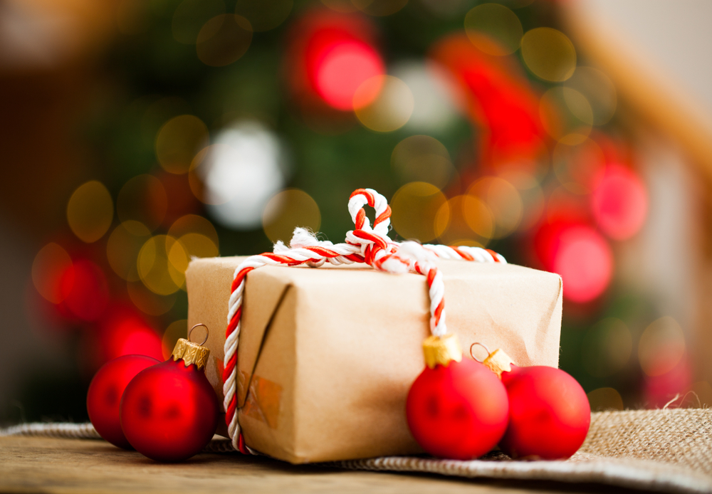 Święta jeszcze przed nami, a Urząd Skarbowy w UK już upomina się o podatki od prezentów