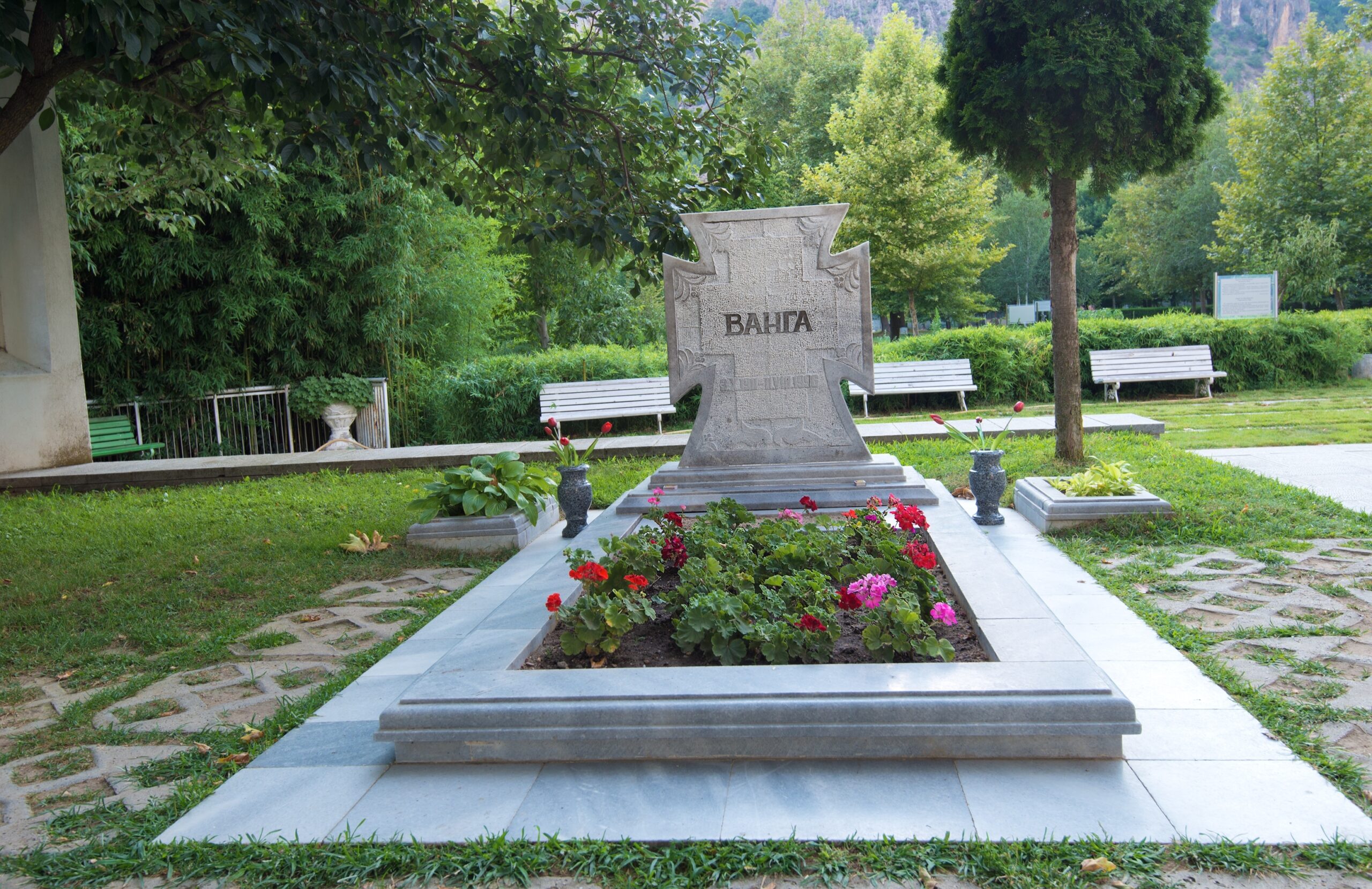 Baba Vanga mieszkała w Bułgarii i tam też znajduje się jej grób w miejsowości Rupite. Foto Shutterstock.