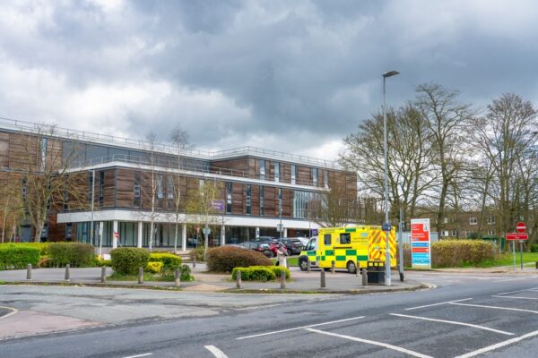 Supergrypa - armagedon w szpitalach i ciężki przebieg infekcji. Wszystko co musisz wiedzieć