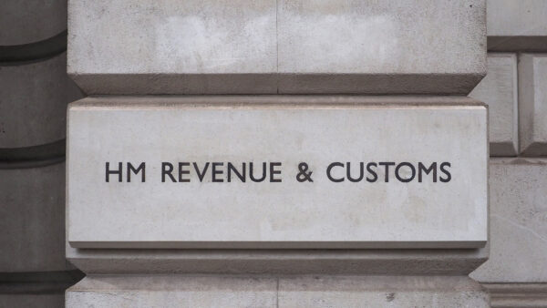 System punktowy HMRC wprowadzono w tym miesiącu dla 100 podatników