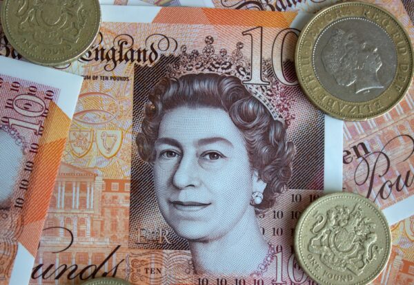 Podatkowa pułapka dla pobierających Child Benefit - 35 tysięcy rodzin na celowniku HMRC