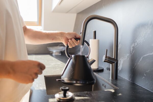 Miliony gospodarstw domowych otrzymuje obecnie pomoc w opłacaniu rachunków za wodę